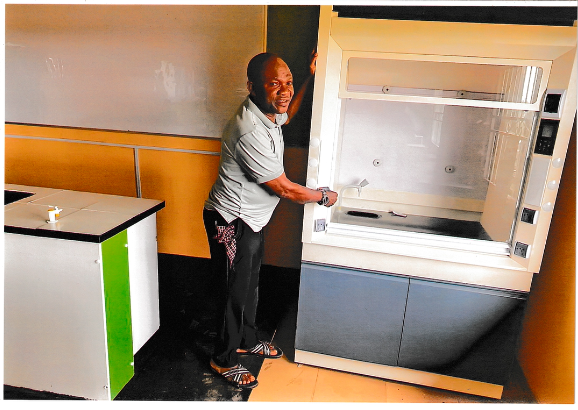 Fume hood commissioning